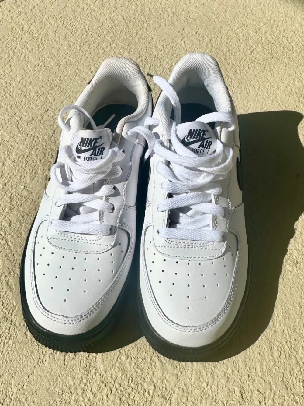 Nike Air Force 1 Low White/Black Sole Sneakers, Woman's Size 7 - Picture 13 of 14